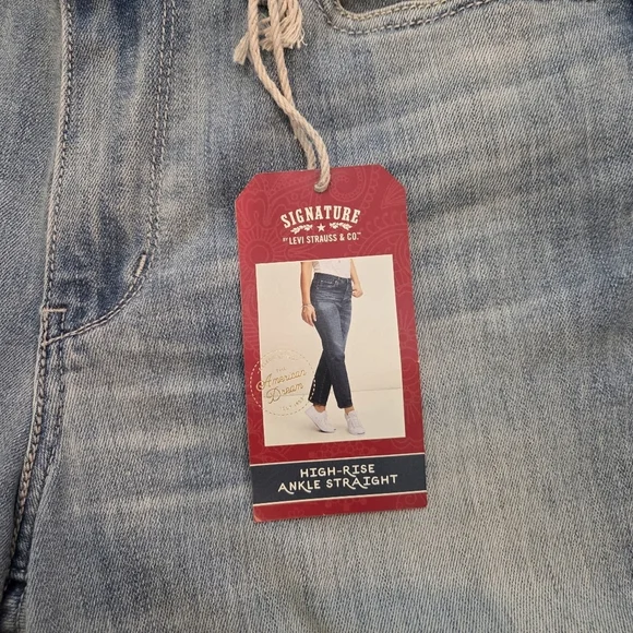 Levi's Signature High Rise Ankle Straight Jeans Size 8 Light Blue Distressed NWT - Picture 5 of 14